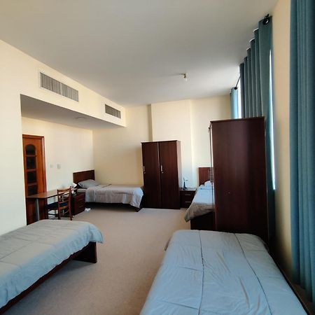 Oasis Hostel Abu Dhabi Exterior foto