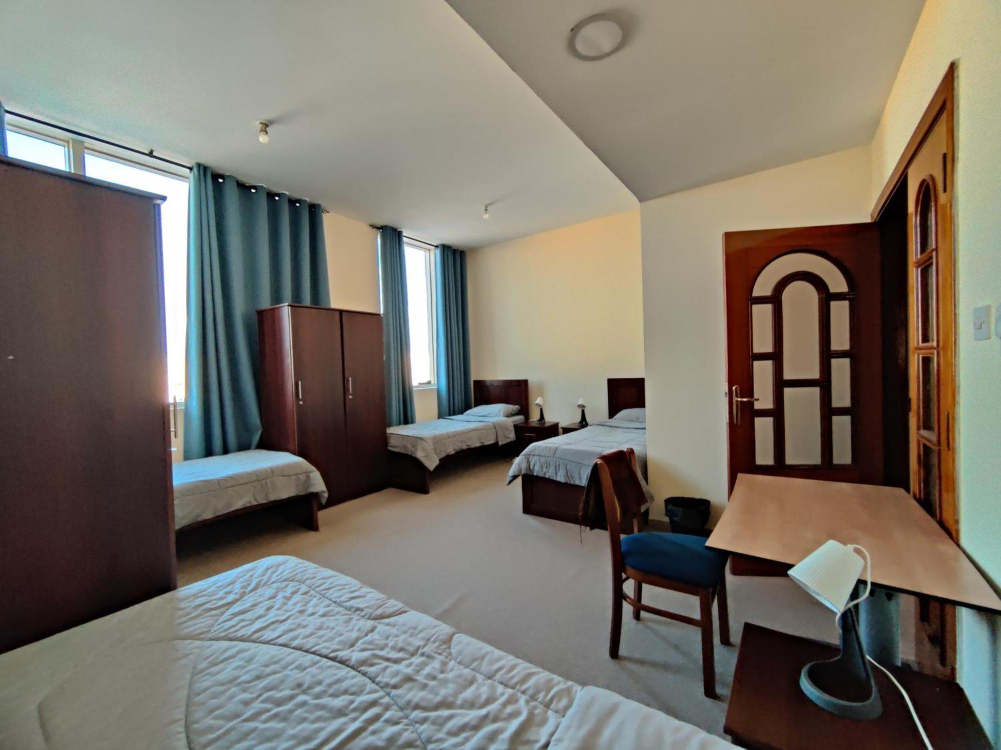 Oasis Hostel Abu Dhabi Exterior foto